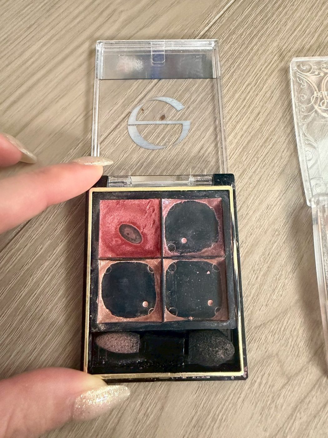 excel Real Closet Shadow CX06 Back Slit eyeshadow quad hit pan from daily use