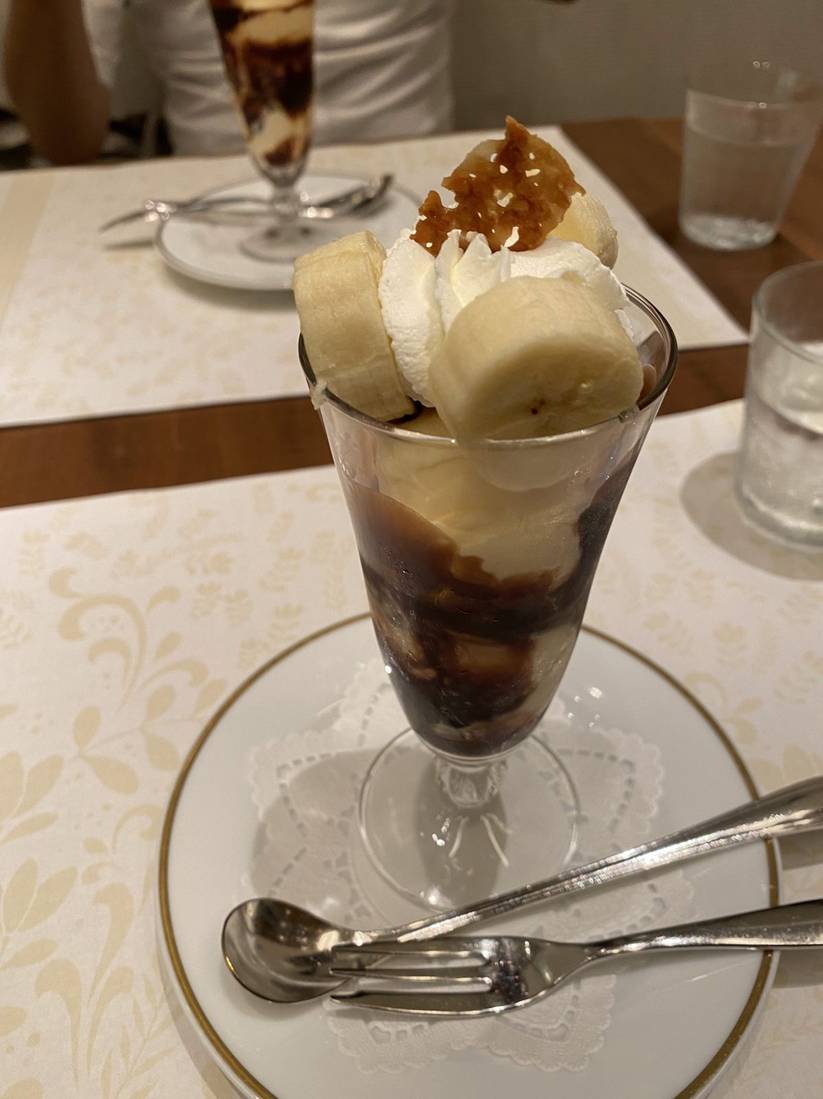 Banana parfait in a tall glass at Shiseido Parlour Nagoya